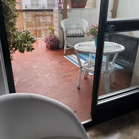 La Terrazza Near The 4* باري