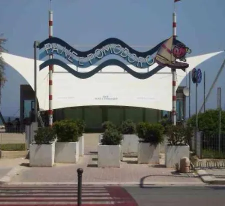 La Terrazza Near The فندق مبيت وإفطار 4*