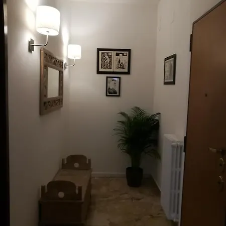 La Terrazza Near The 4* باري