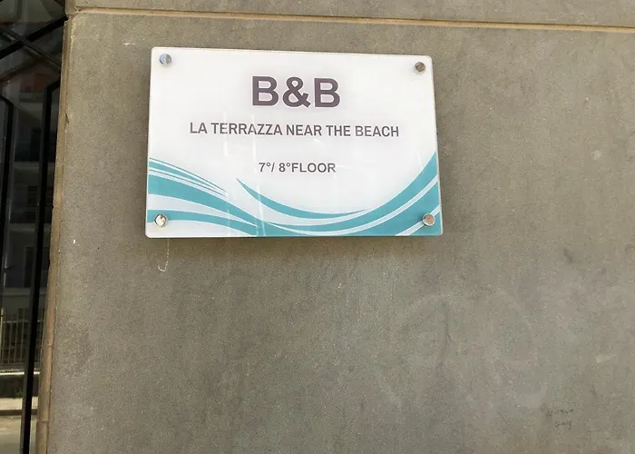 La Terrazza Near The 4* בארי