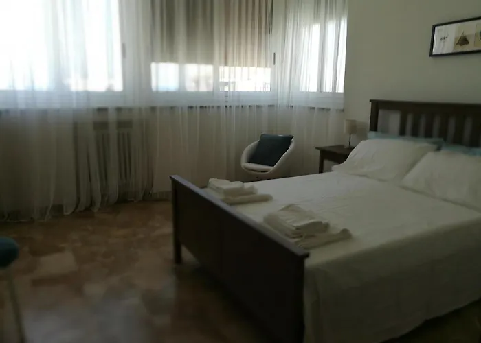 La Terrazza Near The 4* باري