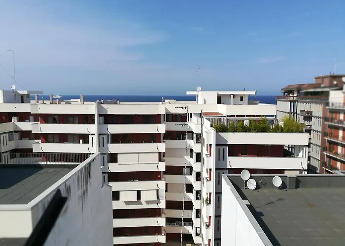 La Terrazza Near The 4* باري