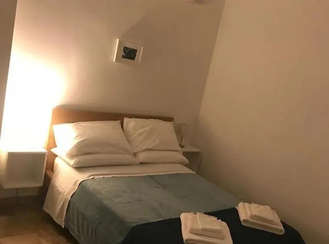 La Terrazza Near The فندق مبيت وإفطار 4*